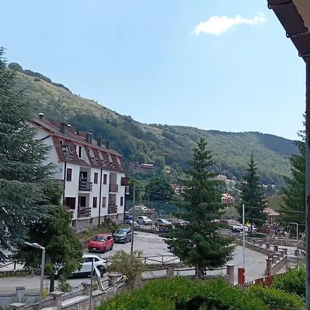 Camporotondo - Ampio Salone Con Vista Montagne