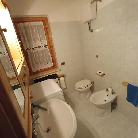Camporotondo - Ampio Salone Con Vista Montagne شقة
